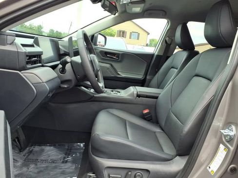Used 2026 Toyota RAV4 XLE Premium AWD/4WD image 17