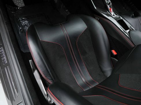 Certified 2019 Ferrari 812 Superfast image 28