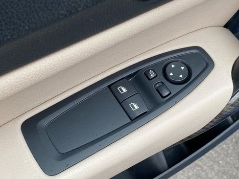 Used 2017 BMW M240i Coupe image 11