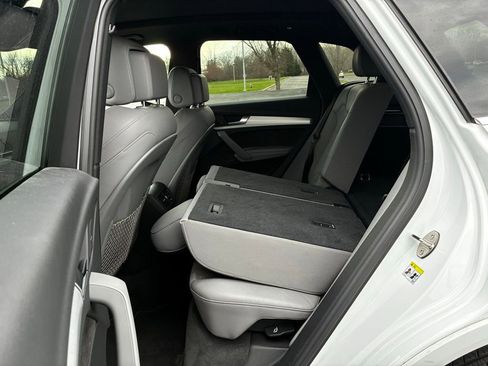 Used 2020 Audi SQ5 Prestige w/ Prestige Package image 36