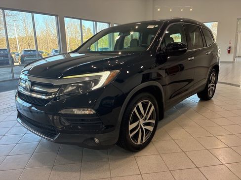 Used 2016 Honda Pilot Touring image 3