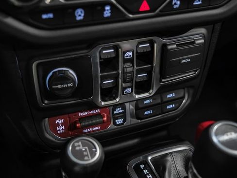 Used 2025 Jeep Gladiator Rubicon w/ Safety Group image 64