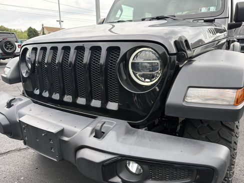 Used 2021 Jeep Wrangler Willys AWD/4WD image 4