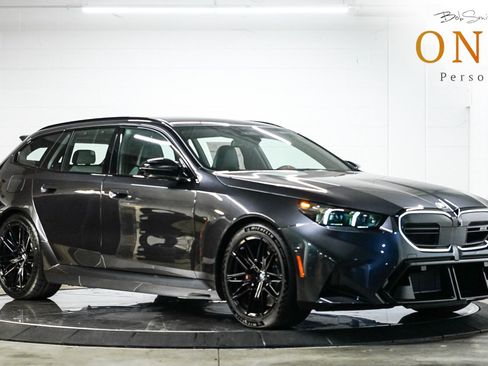 New 2027 BMW M5 Touring AWD/4WD image 1