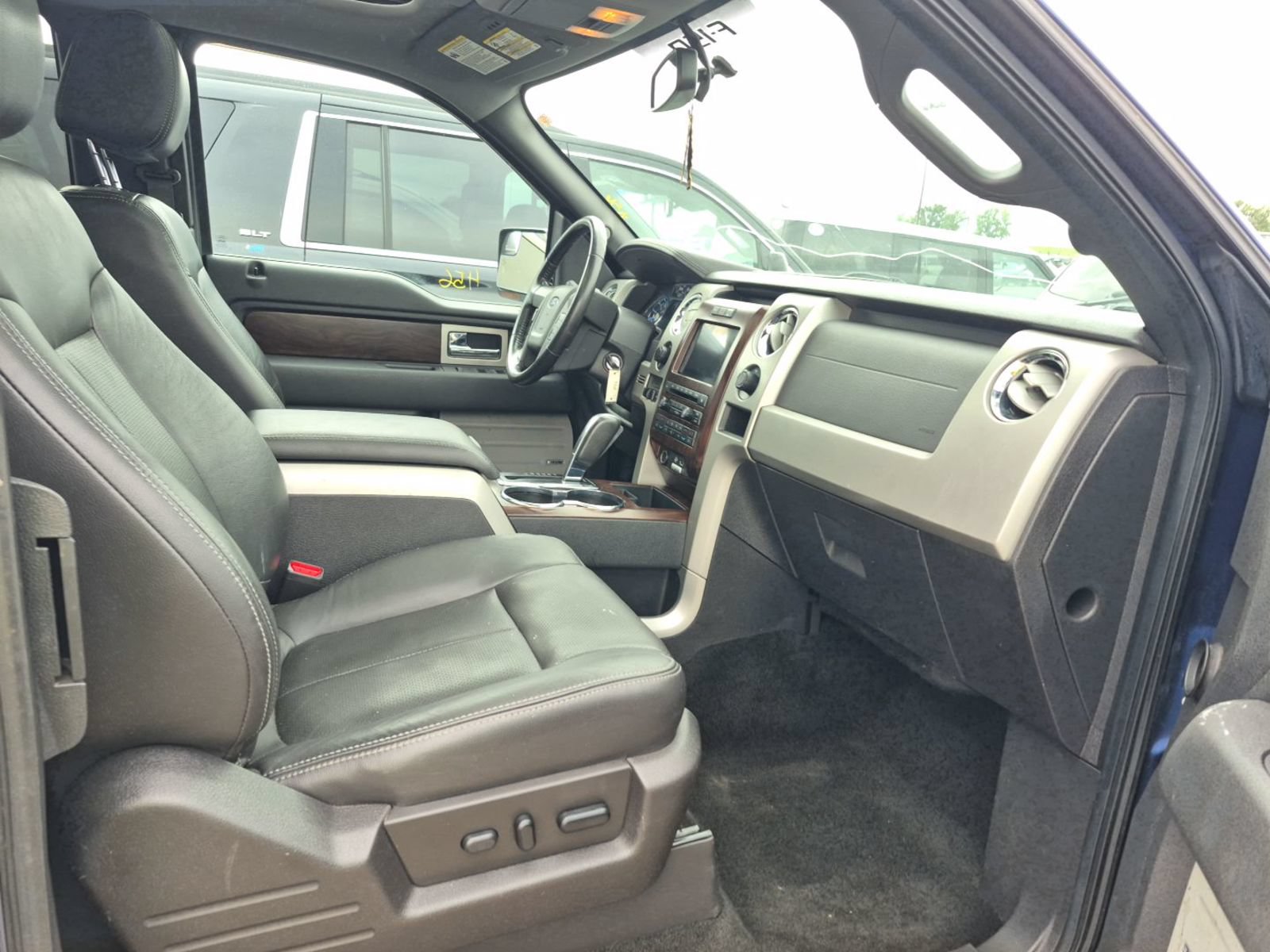 Used 2012 Ford F150 Lariat w/ Lariat Chrome Pkg AWD/4WD image 12