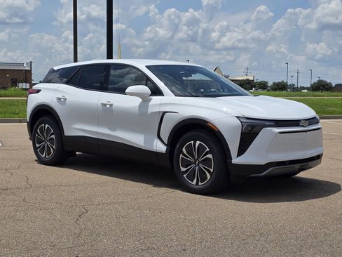 New 2026 Chevrolet Blazer EV LT FWD image 3