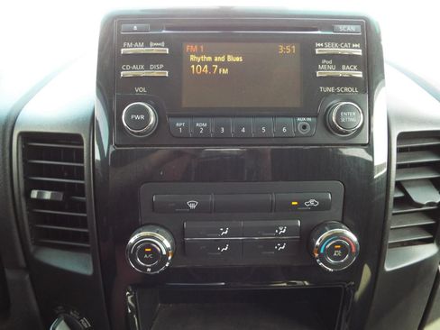 Used 2014 Nissan Titan SV w/ SV Value Truck Package AWD/4WD image 15