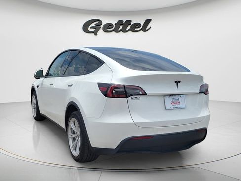 Used 2023 Tesla Model Y Long Range AWD/4WD image 7