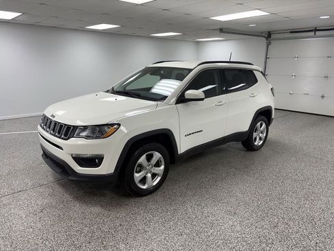 Used 2018 Jeep Compass Latitude w/ Cold Weather Group image 4
