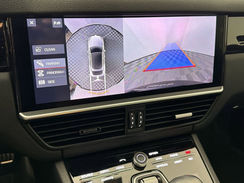 Certified 2020 Porsche Cayenne S AWD/4WD image 25