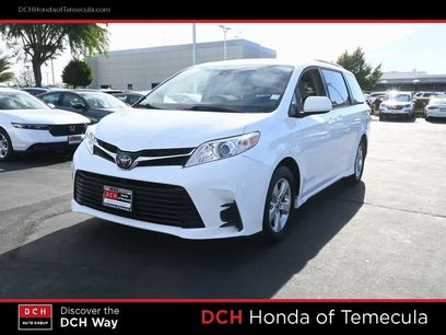 Used 2018 Toyota Sienna LE