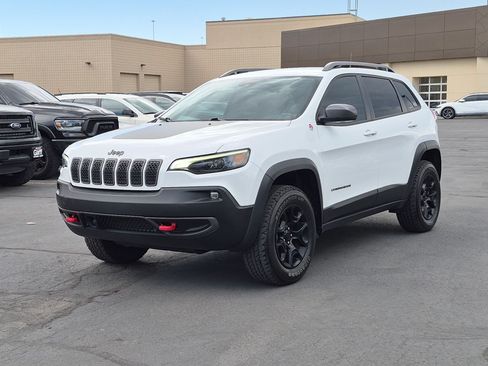 Used 2021 Jeep Cherokee Trailhawk w/ Premium Leather Package AWD/4WD image 10
