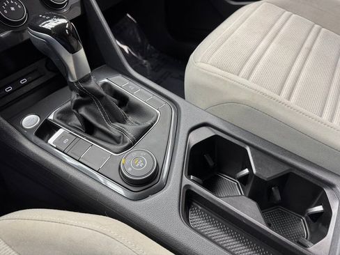 Used 2022 Volkswagen Tiguan S image 20