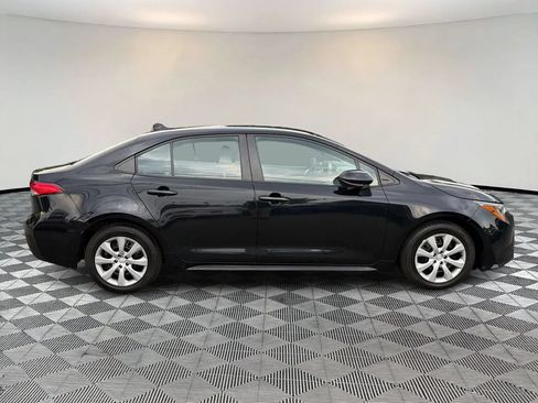 Used 2023 Toyota Corolla LE FWD image 8