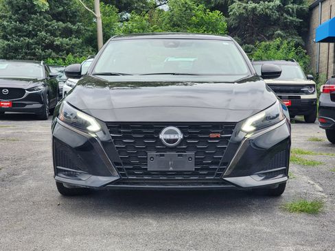 Used 2023 Nissan Altima 2.5 SR FWD image 2