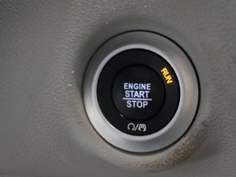 Used 2023 Chrysler Voyager LX FWD image 24