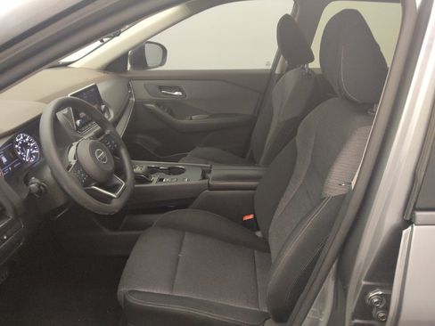 Used 2021 Nissan Rogue SV image 17