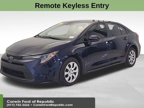 Used 2024 Toyota Corolla LE image 3