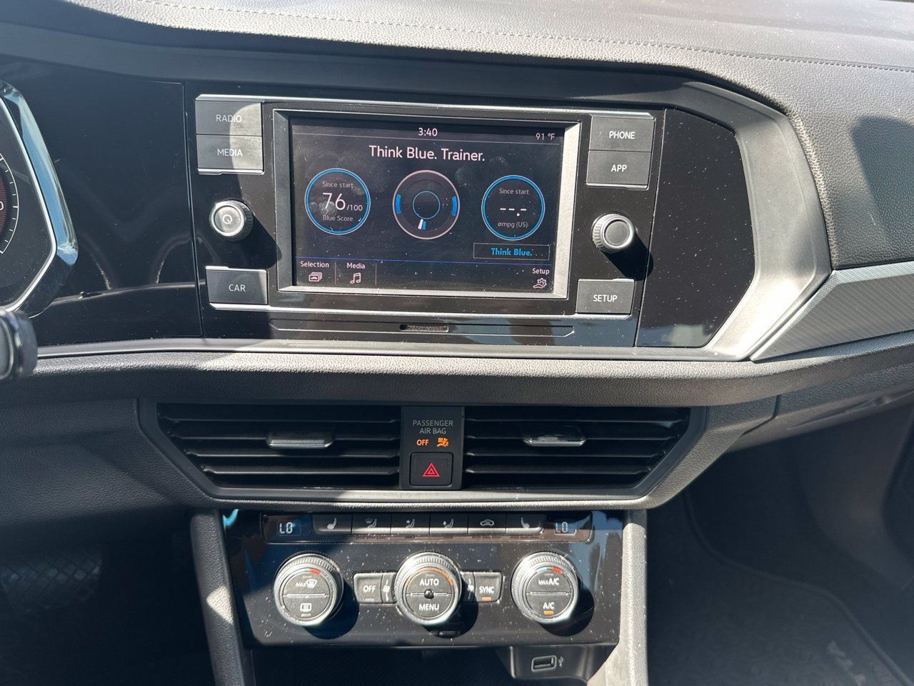 Used 2019 Volkswagen Jetta R-Line FWD image 18