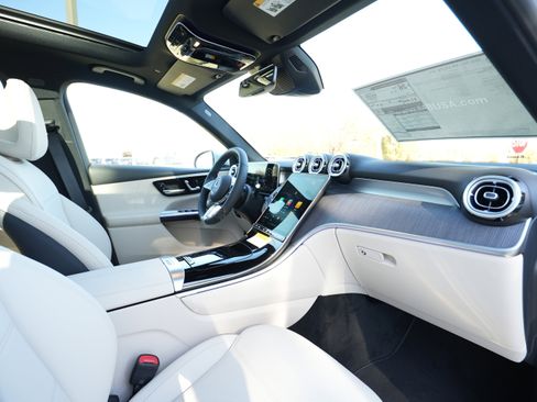 New 2026 Mercedes-Benz GLC 300 4MATIC image 36
