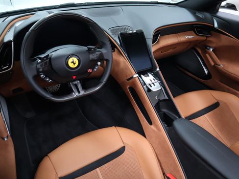 Certified 2024 Ferrari Roma Spider image 17
