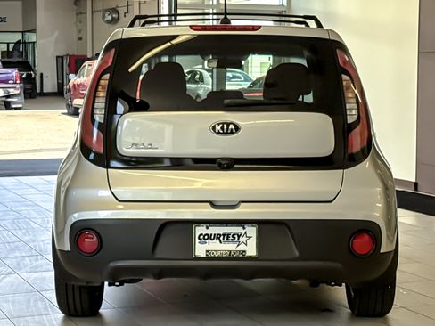 Used 2019 Kia Soul FWD image 5