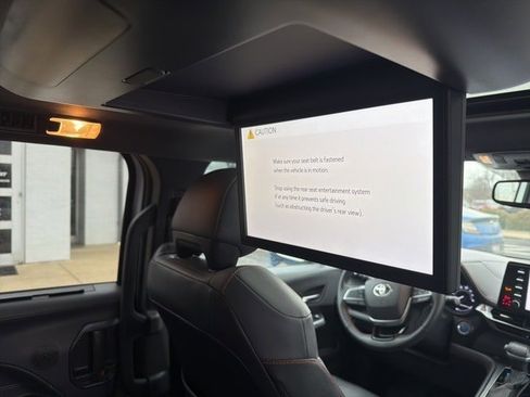 Certified 2023 Toyota Sienna XSE w/ XSE Plus Package image 15