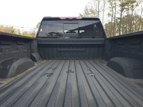 Used 2021 GMC Sierra 3500 Denali w/ Denali Ultimate Package image 12