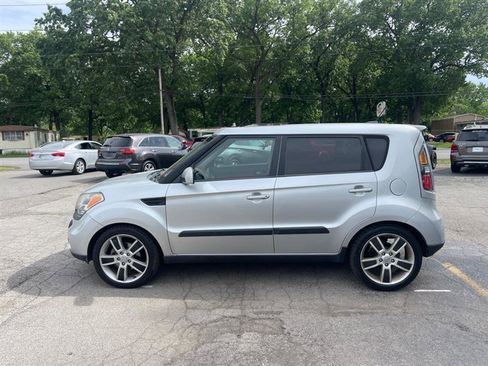 Used 2011 Kia Soul Sport FWD image 9