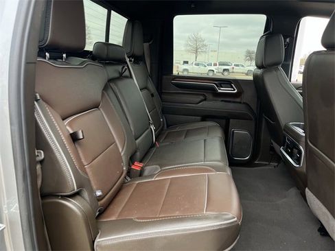 Used 2024 GMC Sierra 2500 Denali w/ Denali Reserve Package image 30