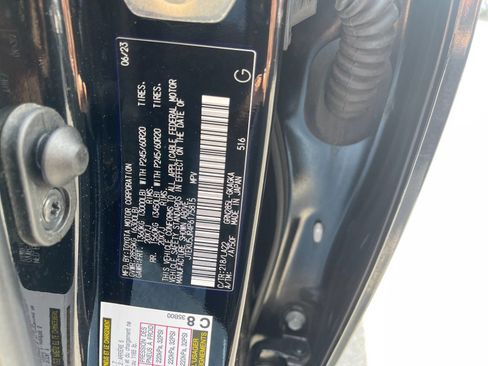 Used 2023 Toyota 4Runner Limited AWD/4WD image 34