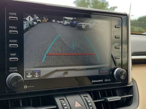 Used 2019 Toyota RAV4 Limited FWD image 27