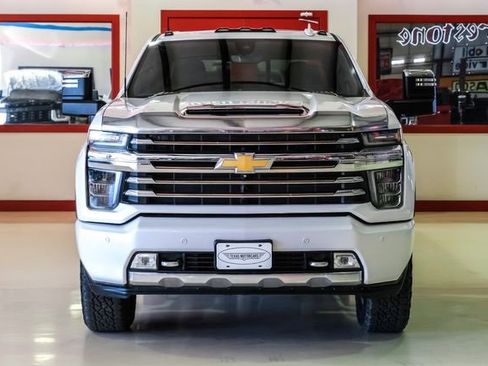 Used 2020 Chevrolet Silverado 3500 High Country image 10