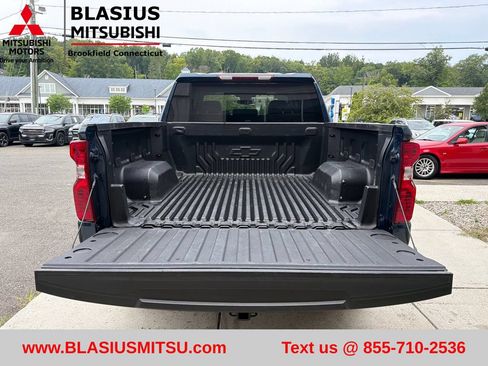 Used 2023 Chevrolet Silverado 1500 LT AWD/4WD image 11