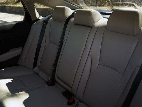 Used 2025 Honda Accord Touring image 18