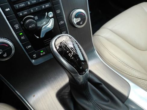 Used 2015 Volvo S60 T6 image 43