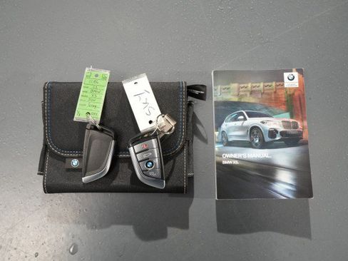 Used 2022 BMW X5 xDrive40i w/ M Sport Package AWD/4WD image 63