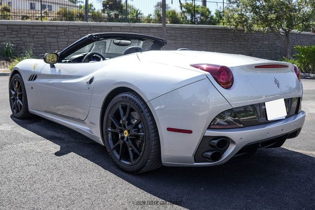 Used 2012 Ferrari California RWD image 6