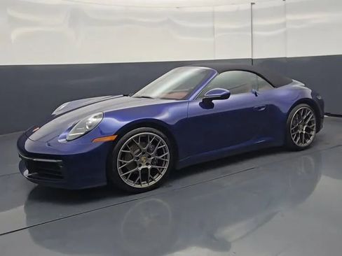 Used 2021 Porsche 911 Carrera 4 AWD/4WD image 3