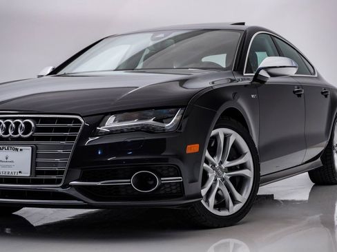 Used 2014 Audi S7 Prestige w/ Driver Assistance Package image 2