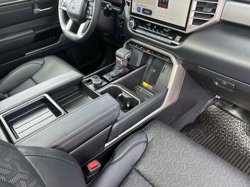 Used 2025 Toyota Tundra Limited image 15