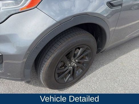 Used 2017 Land Rover Discovery Sport HSE image 14