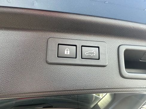 Used 2019 Subaru Forester Touring w/ Popular Package #3 image 8