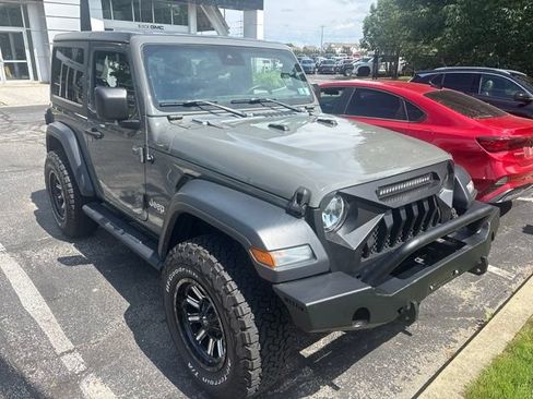 Used 2020 Jeep Wrangler Sport AWD/4WD image 3