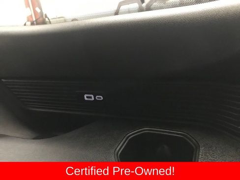 Certified 2025 Jeep Wagoneer Series II image 32