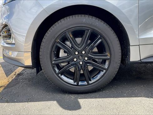 Used 2023 Ford Edge ST-Line w/ Class II Trailer Tow Package AWD/4WD image 7