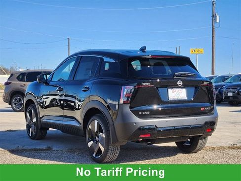 New 2025 Nissan Kicks SR image 4