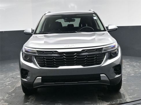 Used 2025 Kia Seltos S image 13
