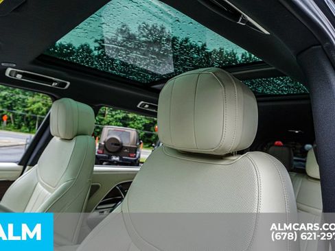 Used 2025 Land Rover Range Rover Long Wheelbase SE AWD/4WD image 17