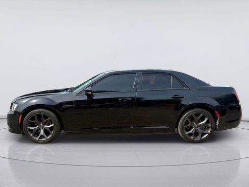 Used 2022 Chrysler 300 S RWD image 5